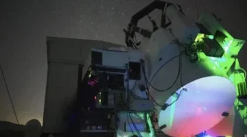 الصين تنجح في أول اتصال بالليزر بين الأقمار الاصطناعية والأرض في المدار العالي